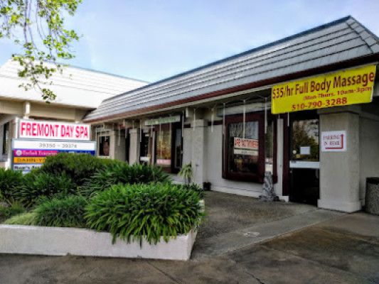 Diamond Spa listing photo