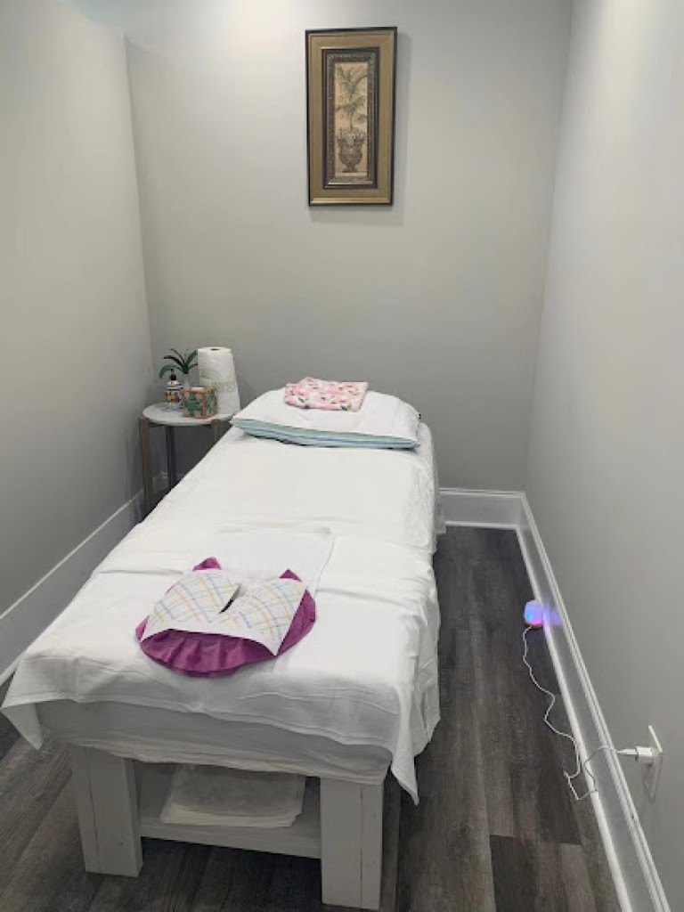 Rainbow Massage photo 1