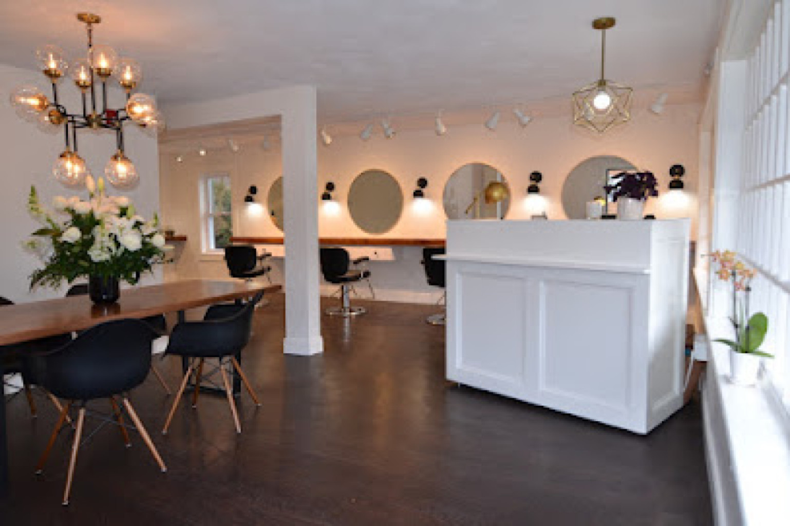 Salon 44 photo 1