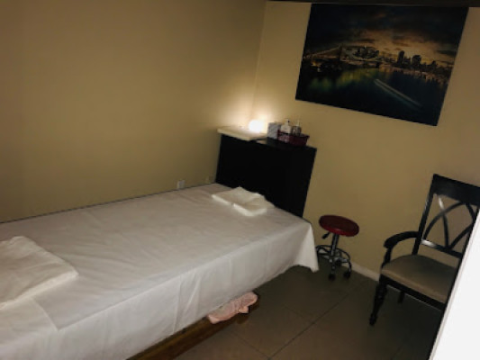 Leisure Time Family Massage listing photo