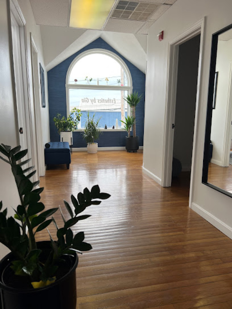 New Esthetica spa photo 1