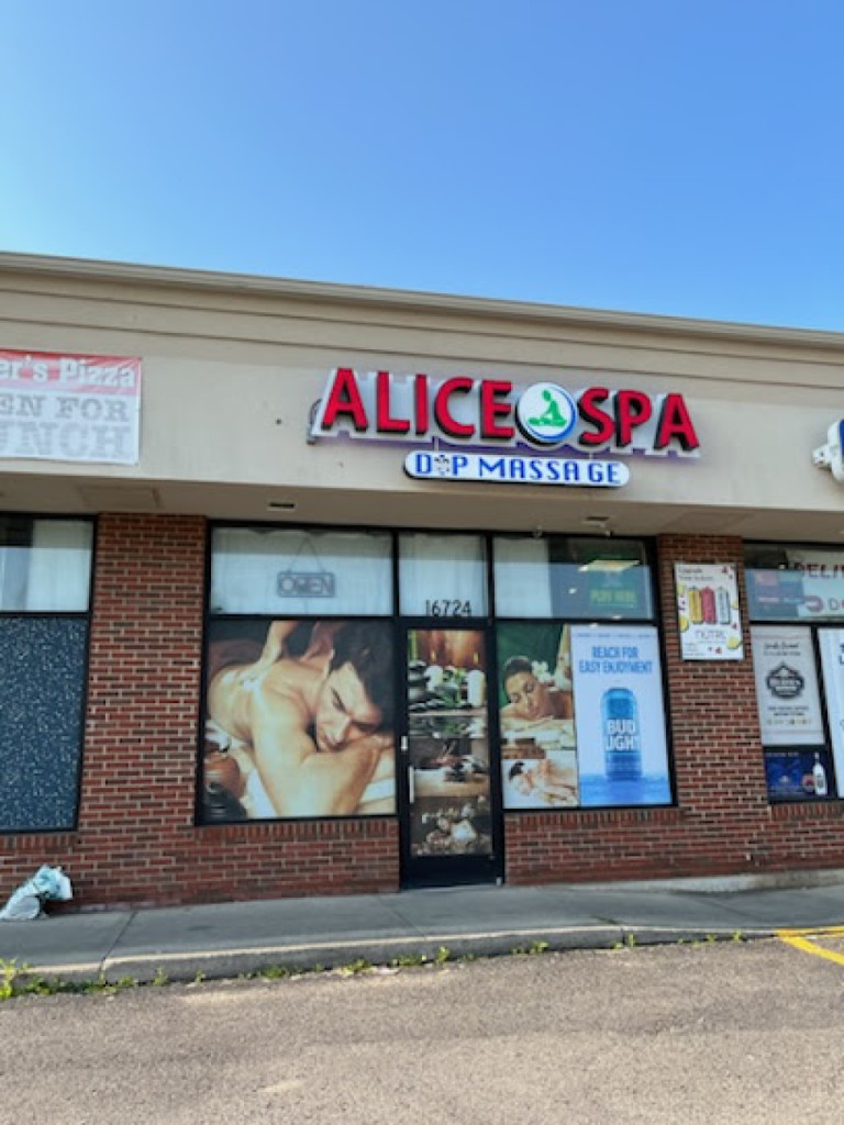 Alice Massage photo 1