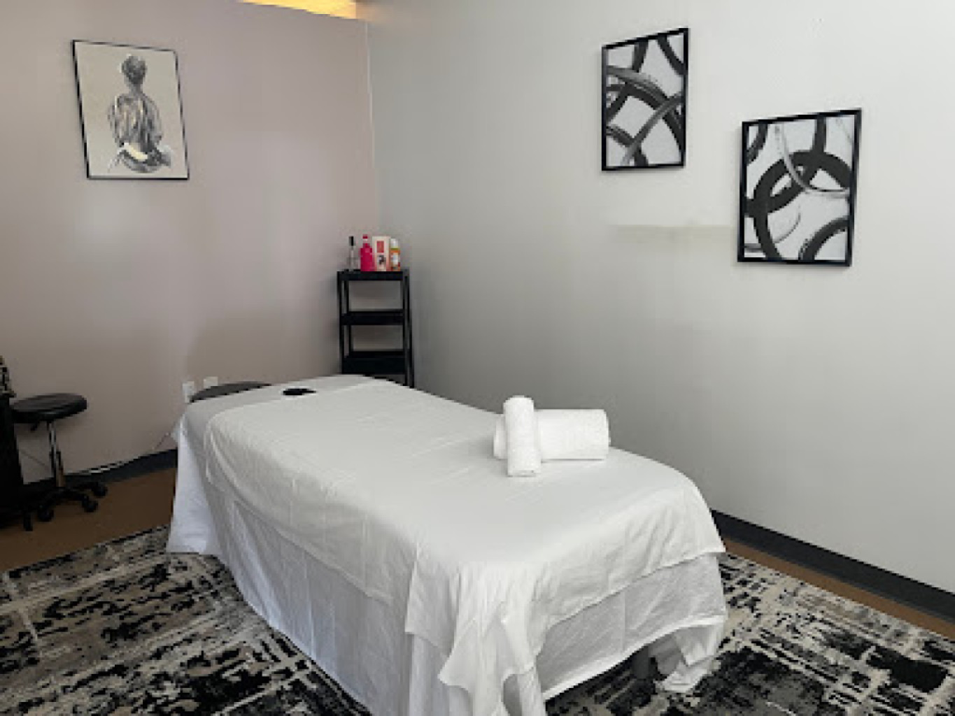 LU LU Massage & Spa photo 1