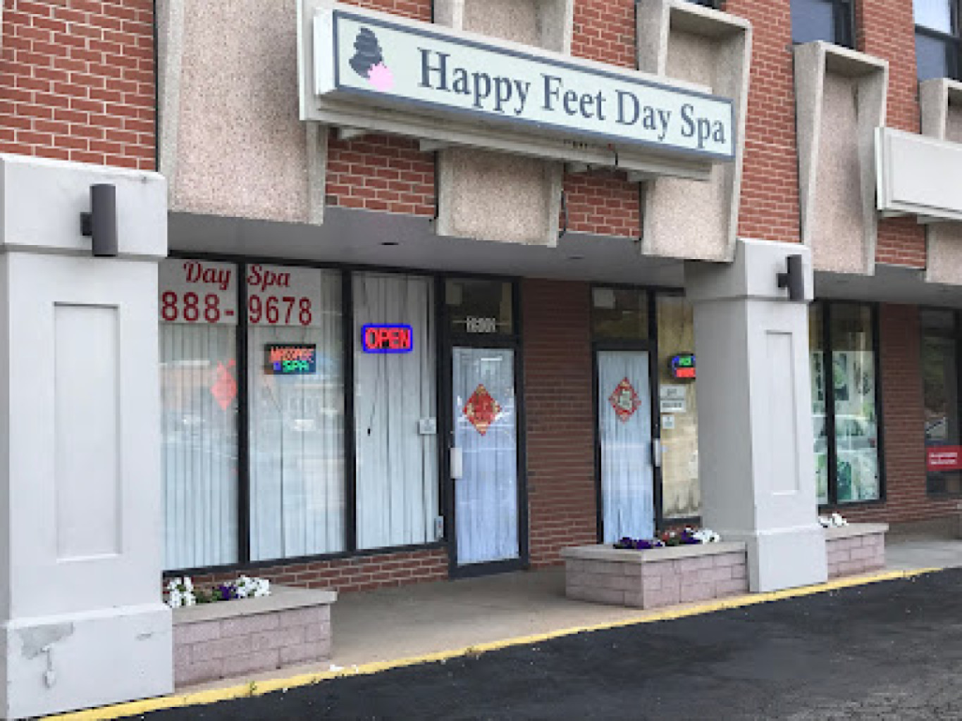Happy Feet Day Spa photo 1