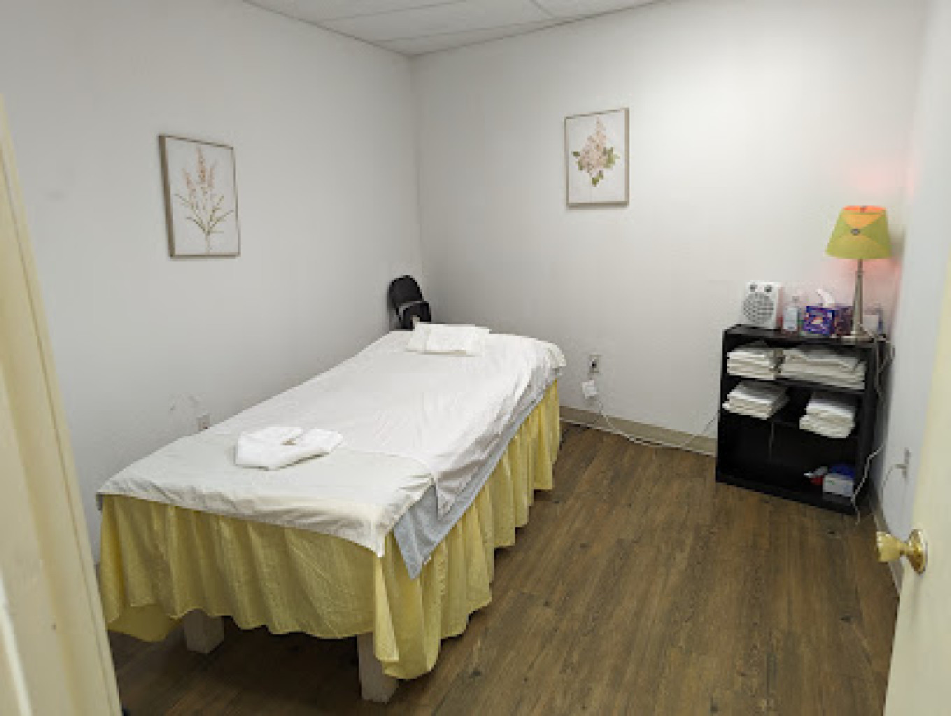 Lucky Day Massage photo 1