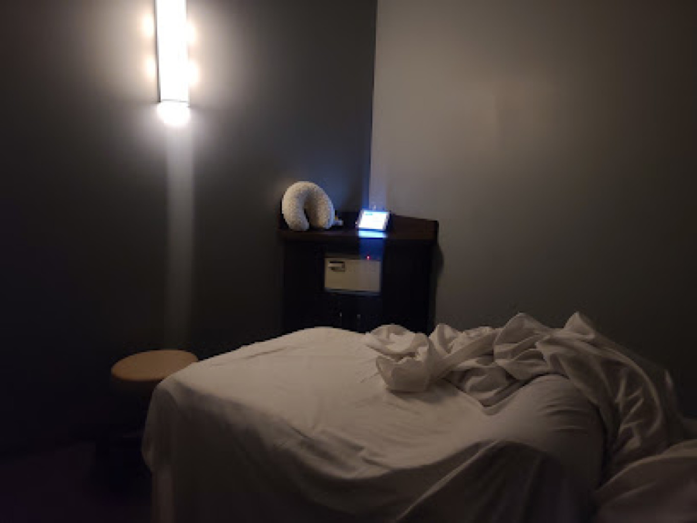 Dove massage photo 1