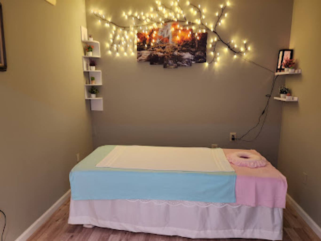 S R Massage photo 1