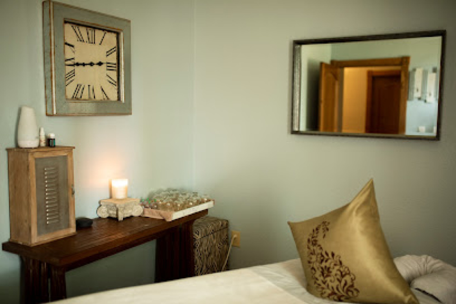 Divine Therapeutic Massage photo 1