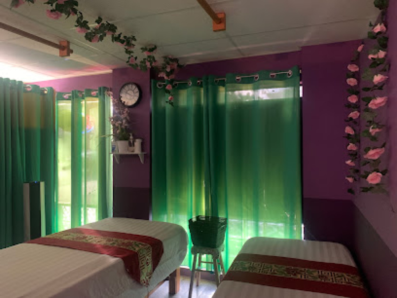 Lindon Massage photo 1