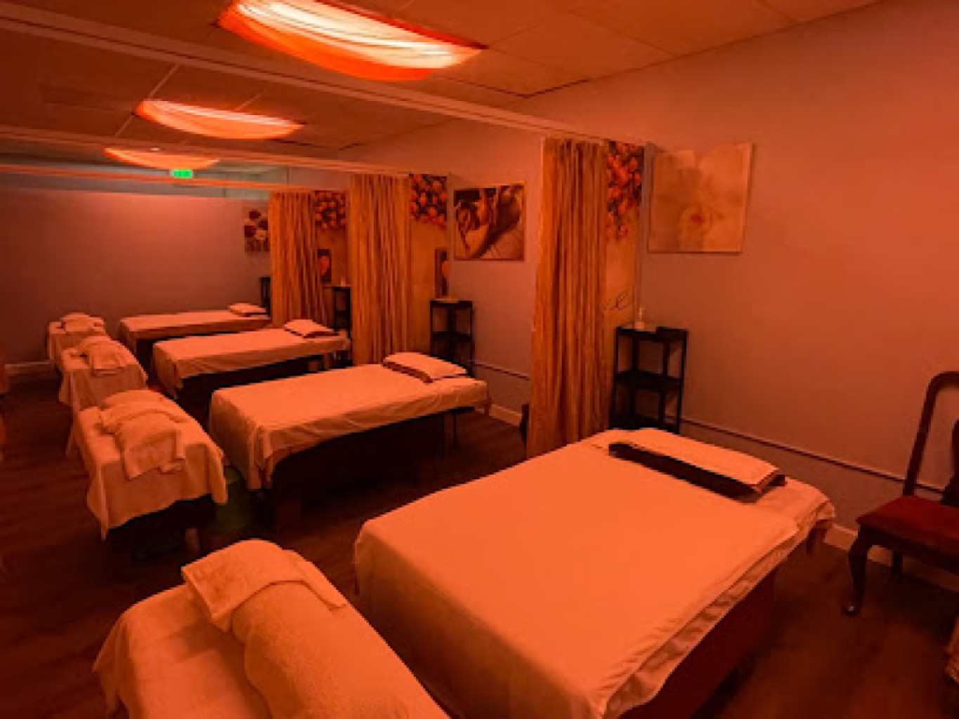 Instep Massage photo 1