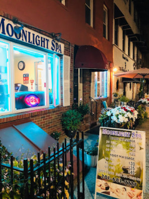 Moonlight Spa listing photo