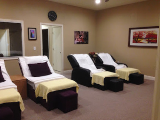 Happy Day Spa listing photo