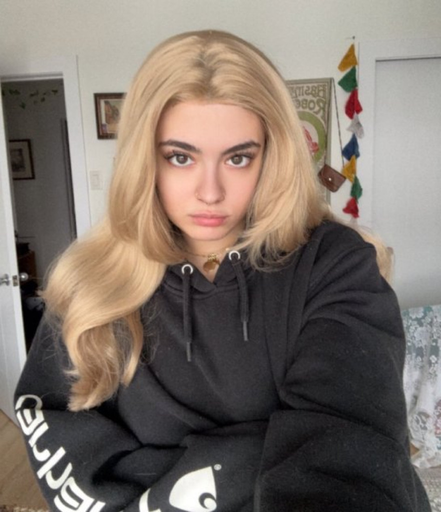 Olivia photo 1