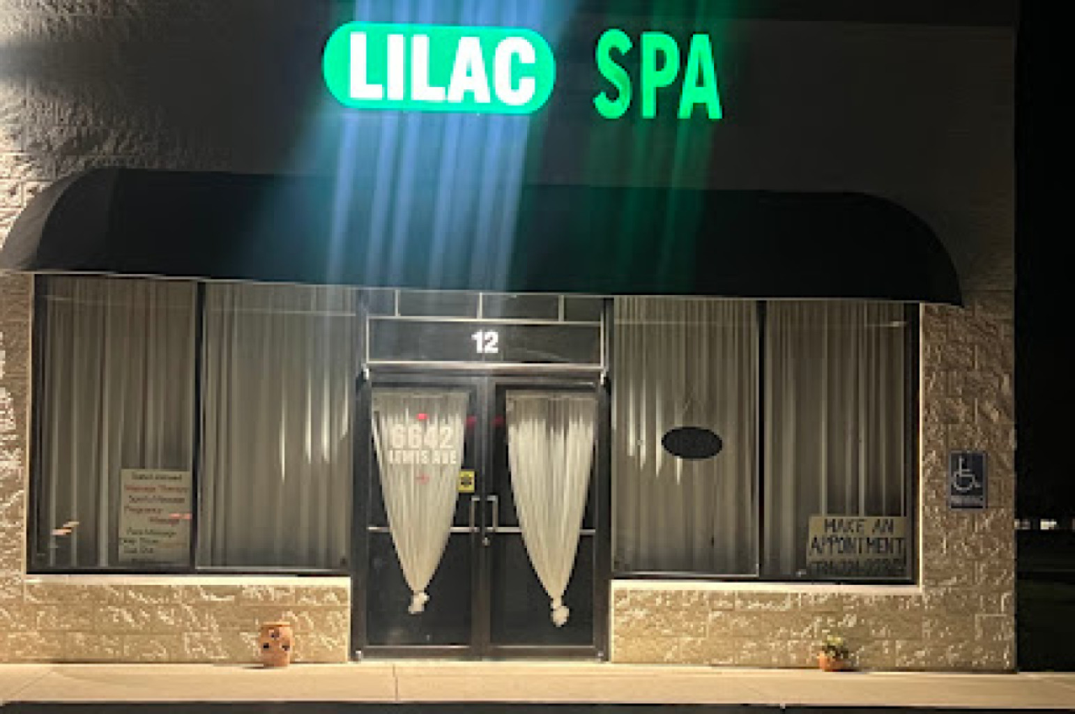 Lilac Massage photo 1