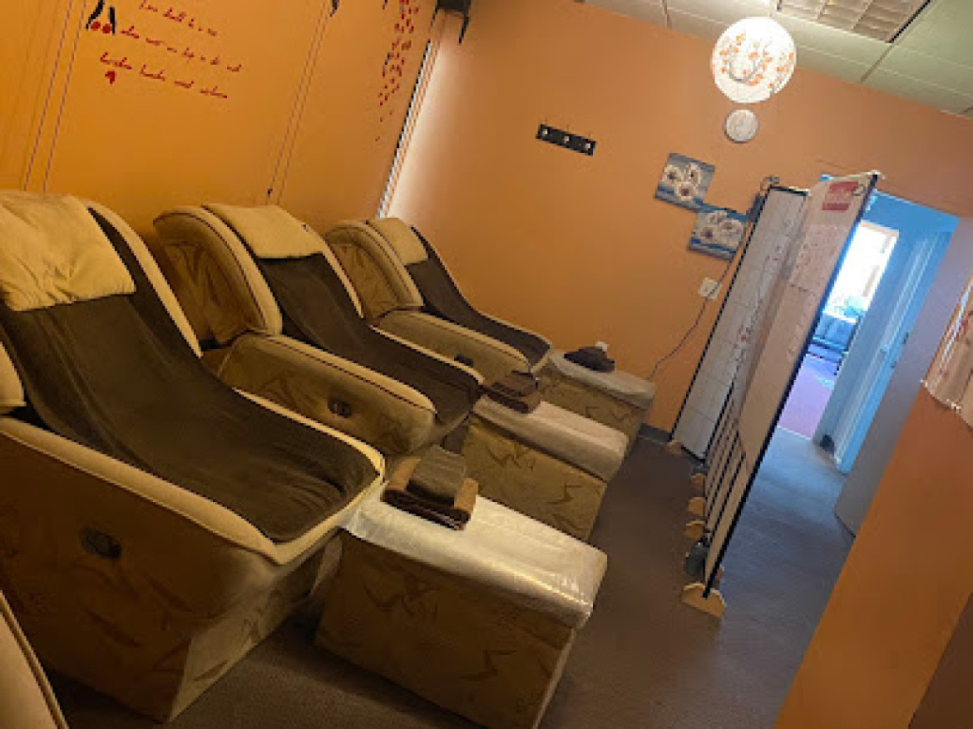 Healthy Foot Spa Reflexology photo 1
