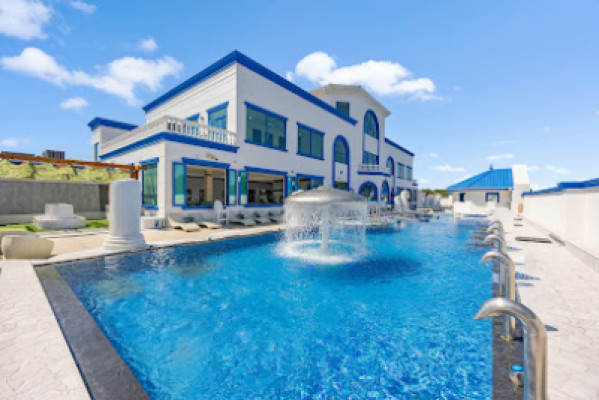 Spa Castle listing photo