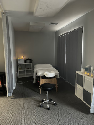 Waterfall massage listing photo