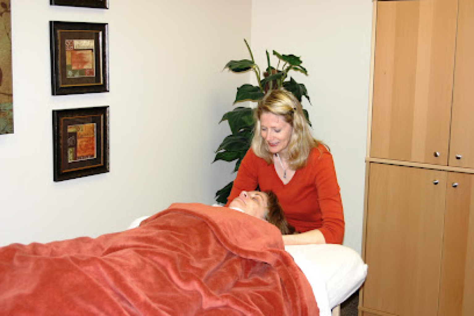 Rainbow Massage photo 1
