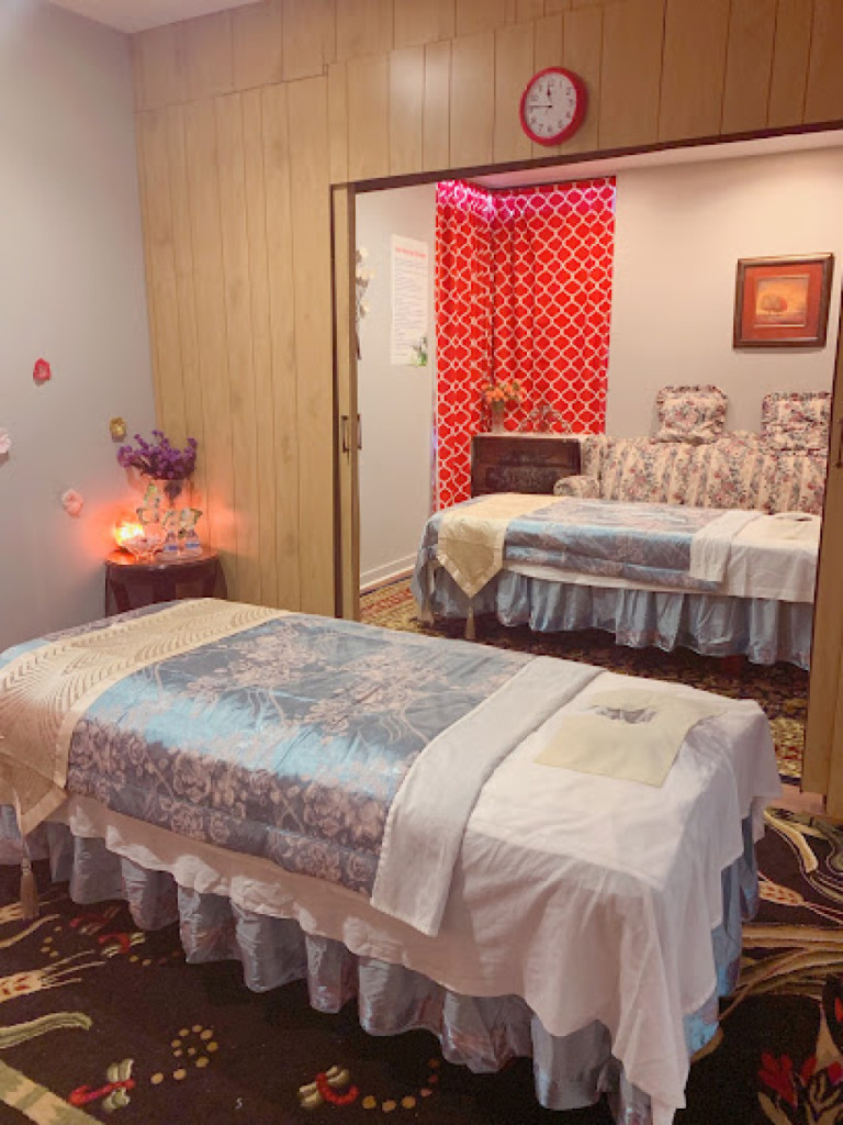 D & C Massage photo 1
