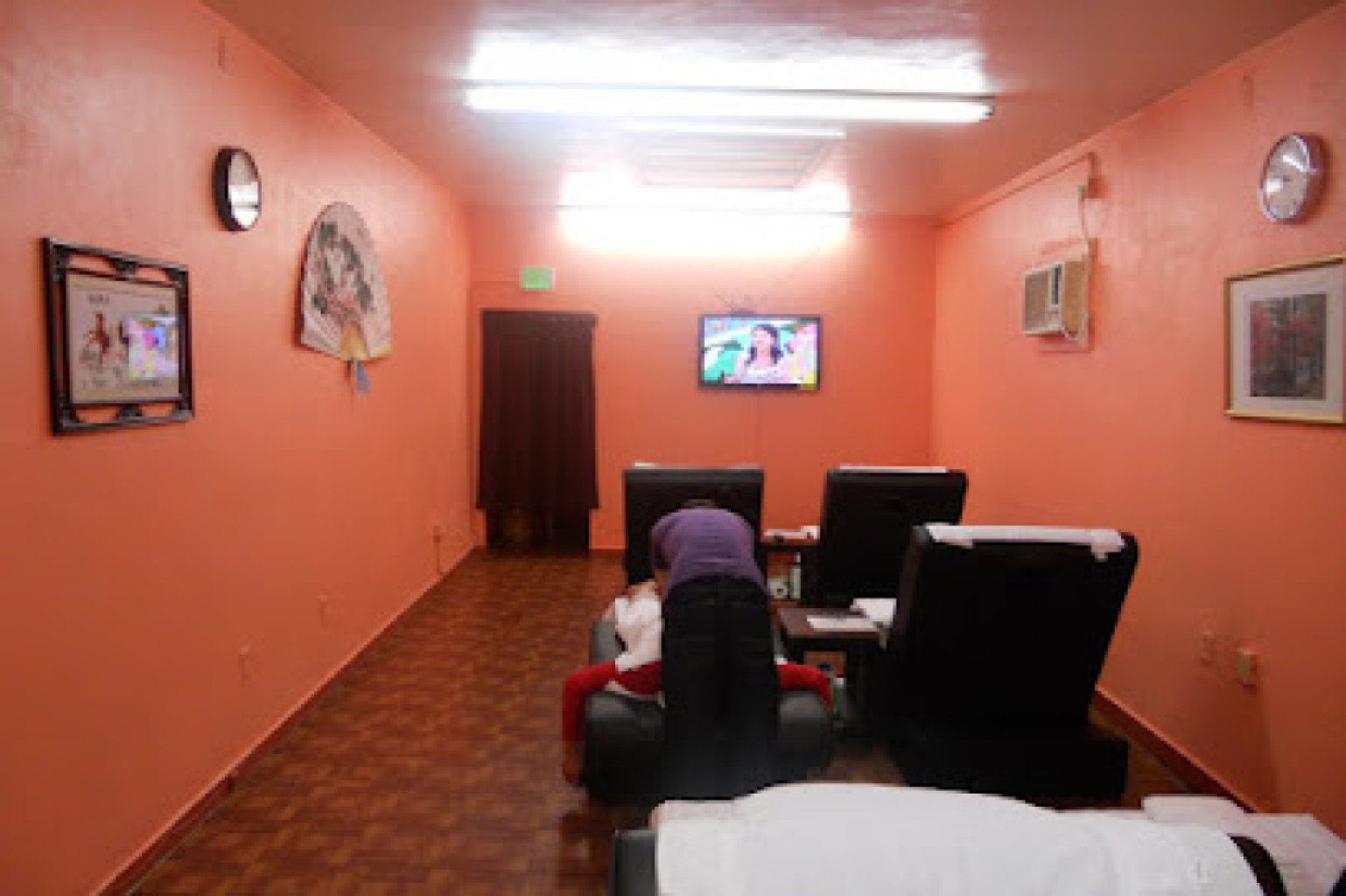 J&J Foot Care & Body Massage photo 1
