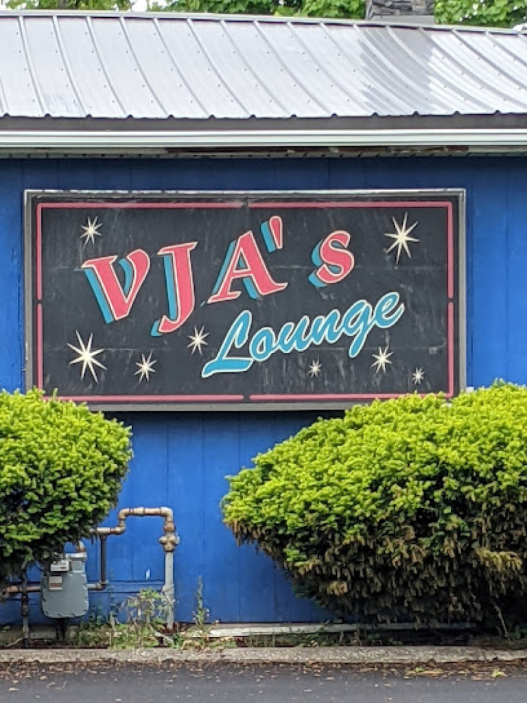 V-Ja's Lounge photo 1