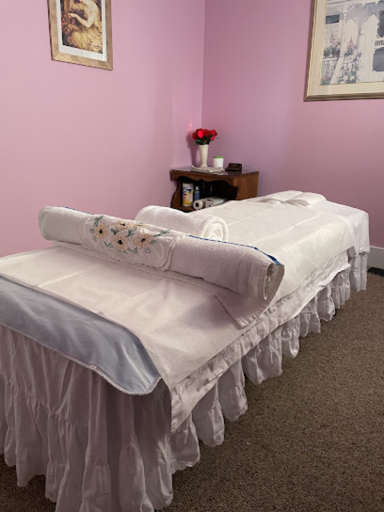 Tiger Lily Massage photo 1