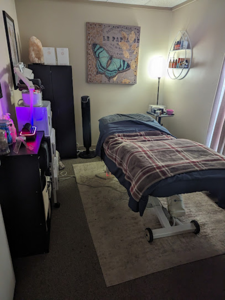 Massage Experts photo 1
