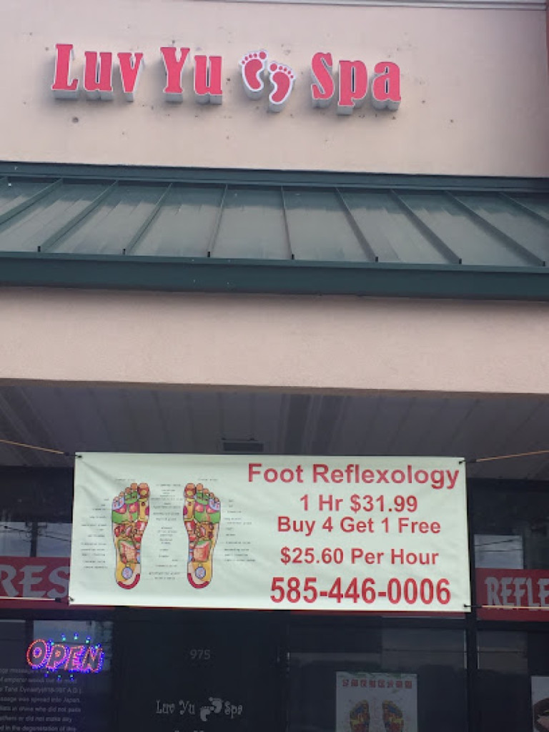 Luv Yu Foot Massage photo 1