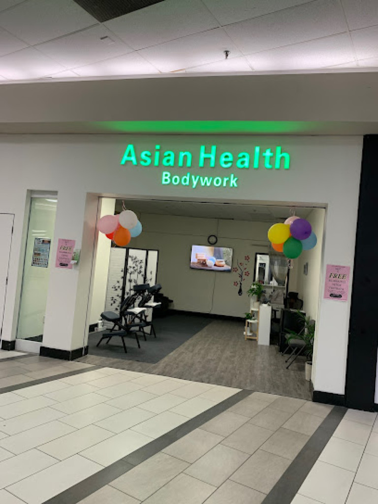 Massage Asian photo 1