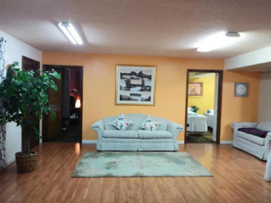 Roxy Massage listing photo