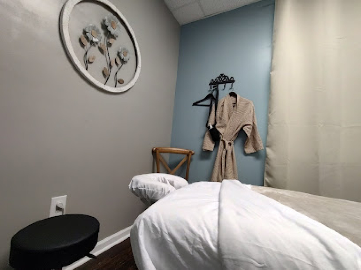 Spring Massage photo 1