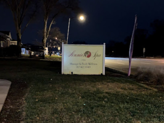Annie’s spa listing photo