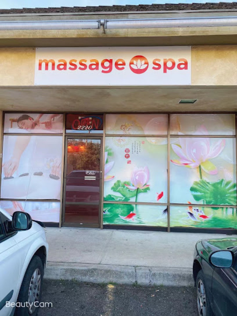 Six star villa foot spa photo 1