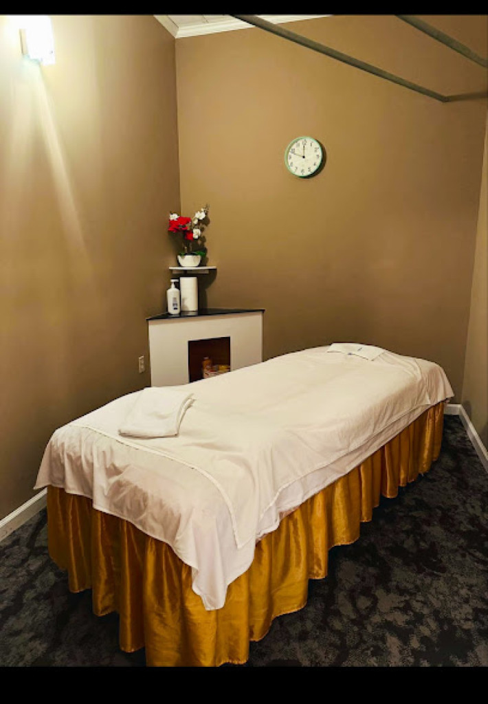 A New Day Massage and Foot Spa photo 1