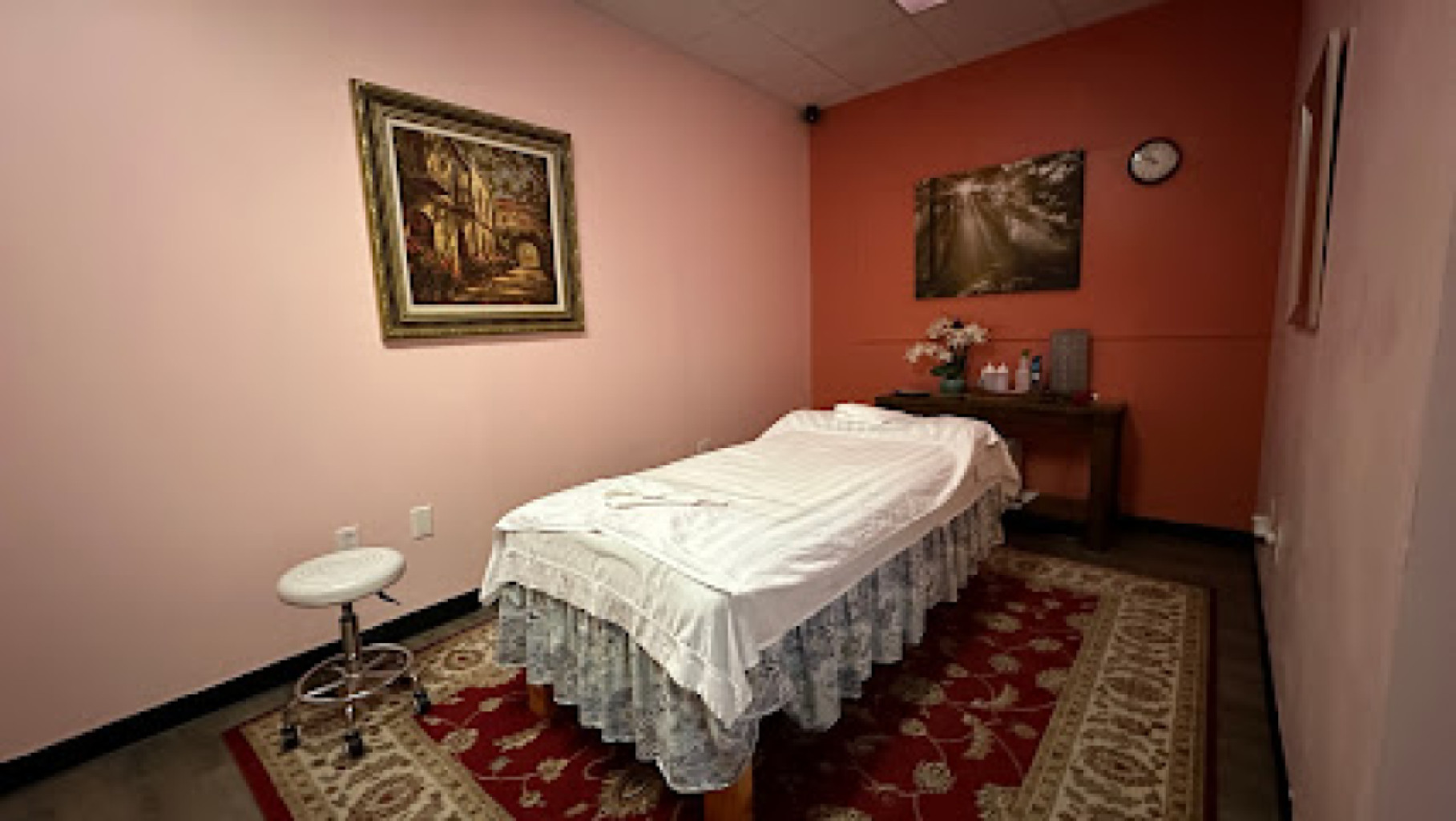 Rose Massage photo 1