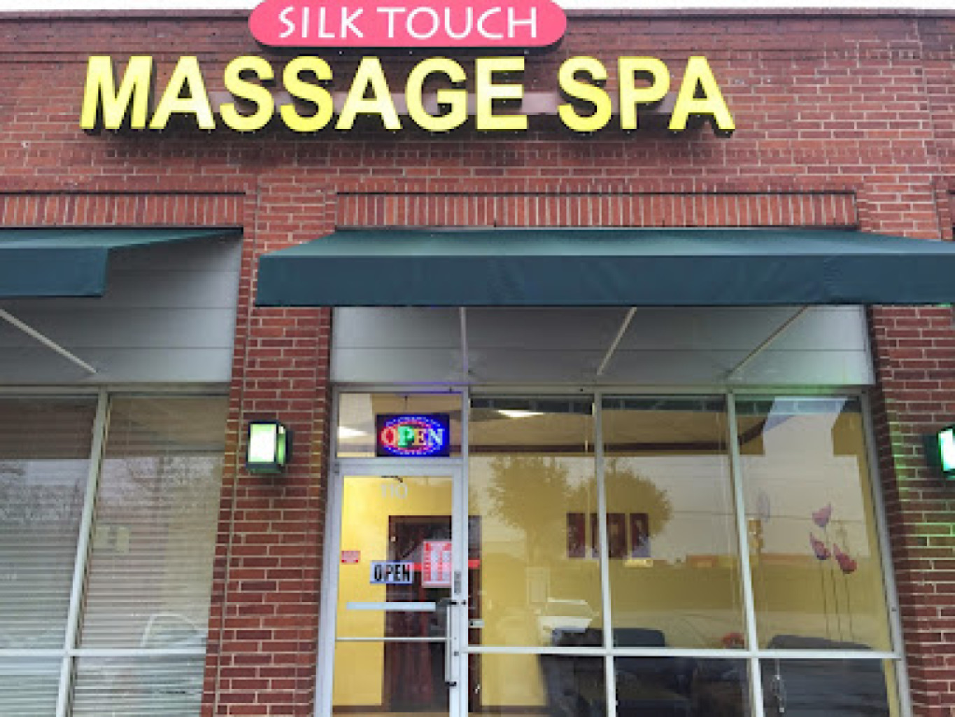 Silk Touch Massage Spa photo 1