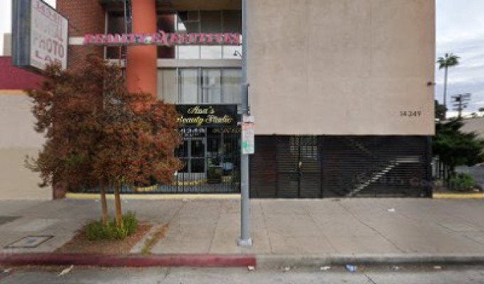 La Suit 304 listing photo