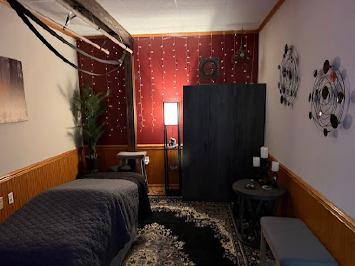 Sacred Moon Massage photo 1