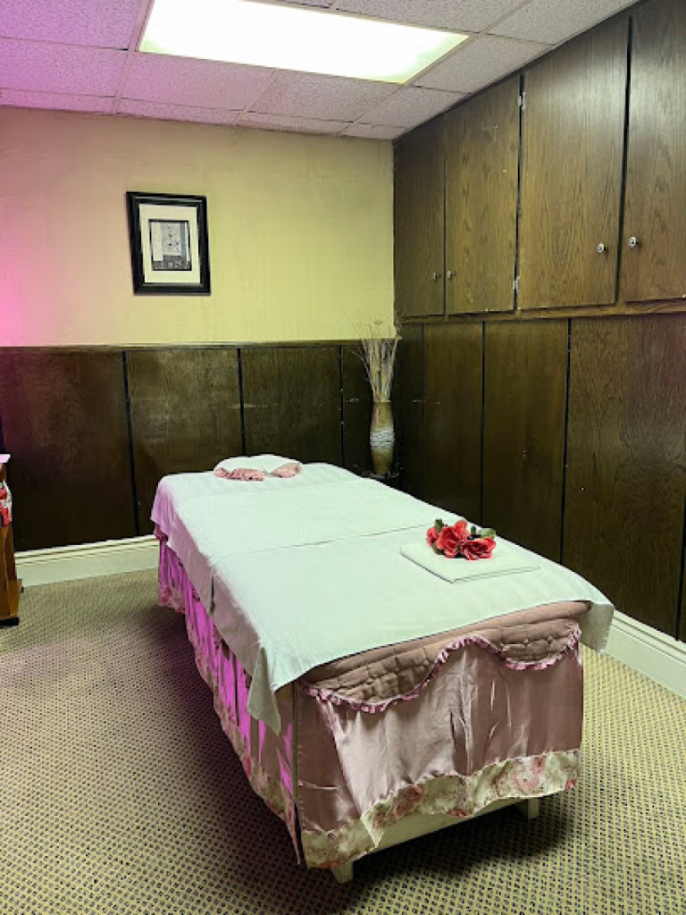 Broadway Spirit Massage & Spa photo 1