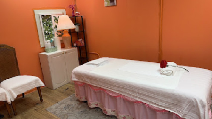 OlyOly Massage listing photo