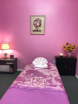 R Massage listing photo