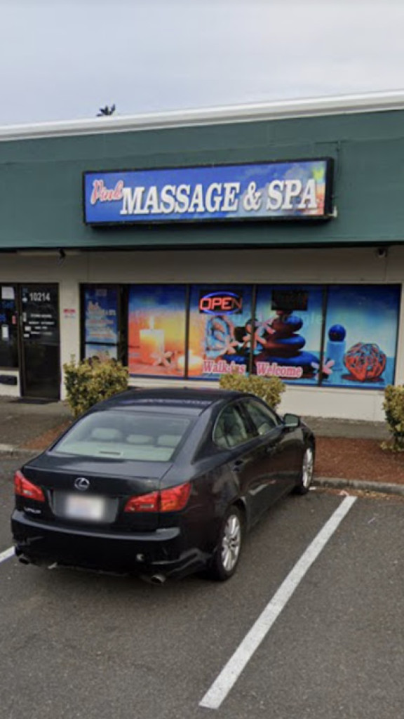 Pink massage spa photo 1