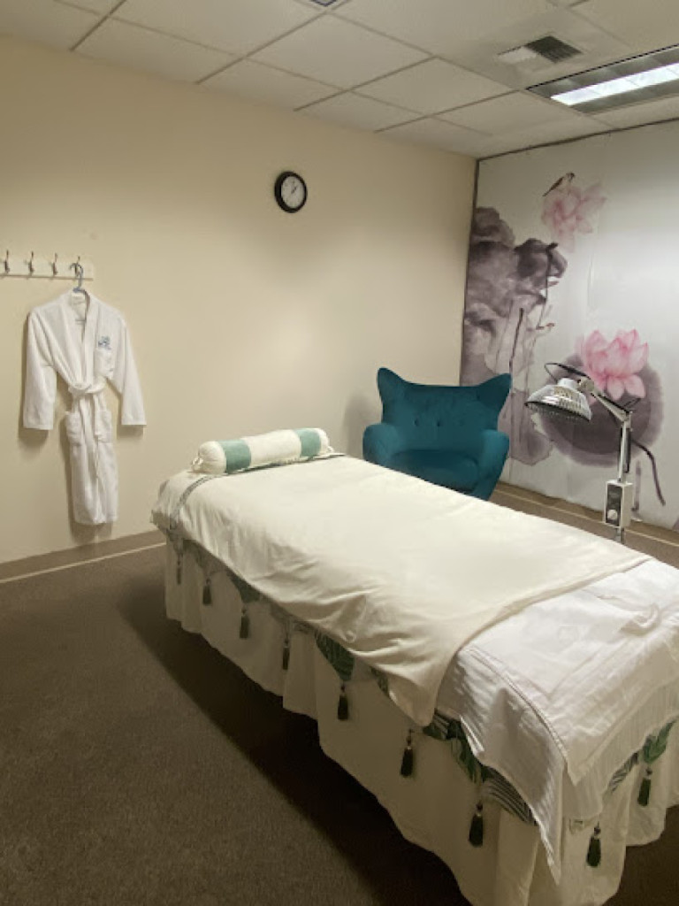 Sea Breeze Massage & Spa photo 1