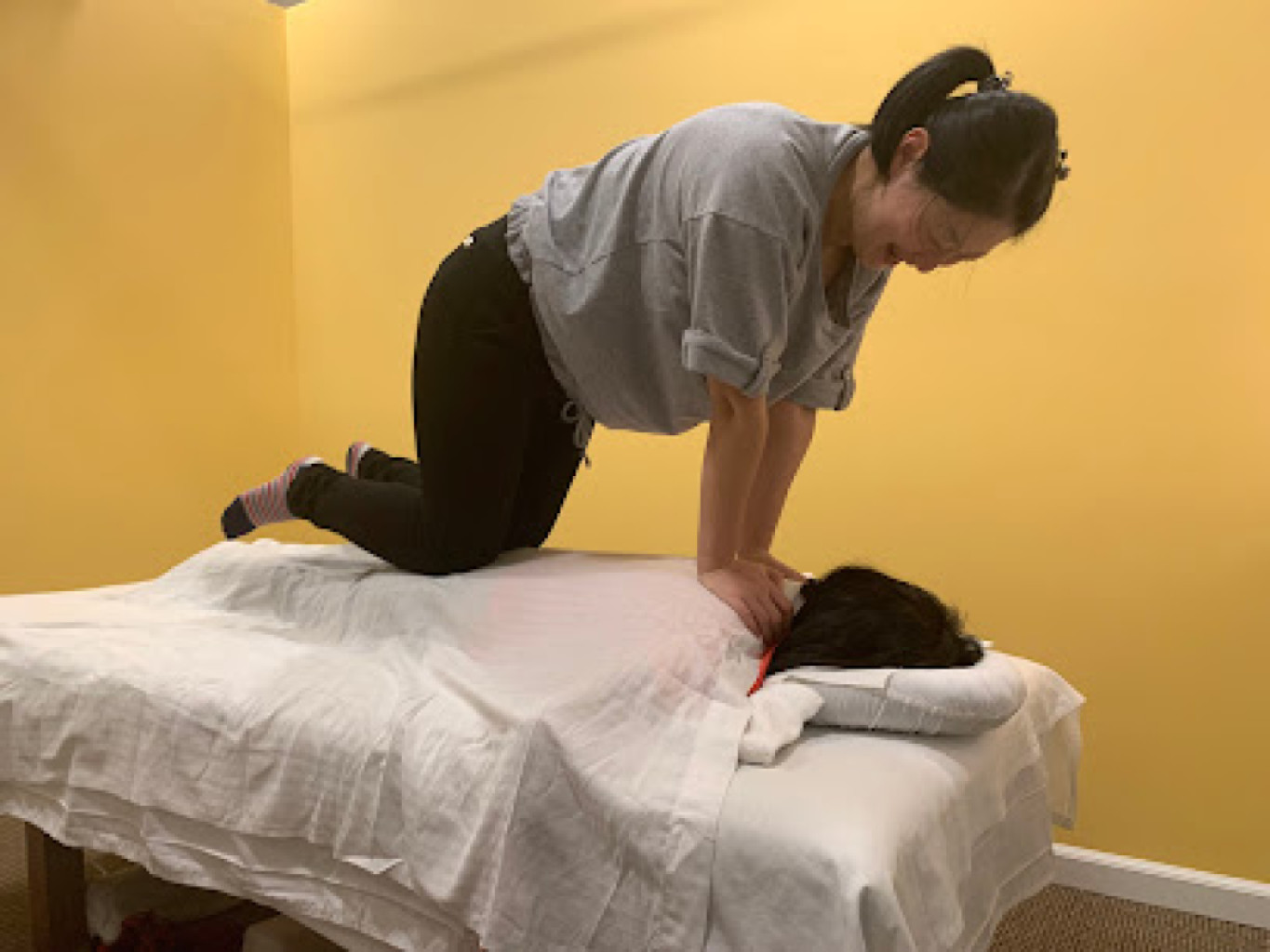 Healing Hands Massage & Foot Spa photo 1