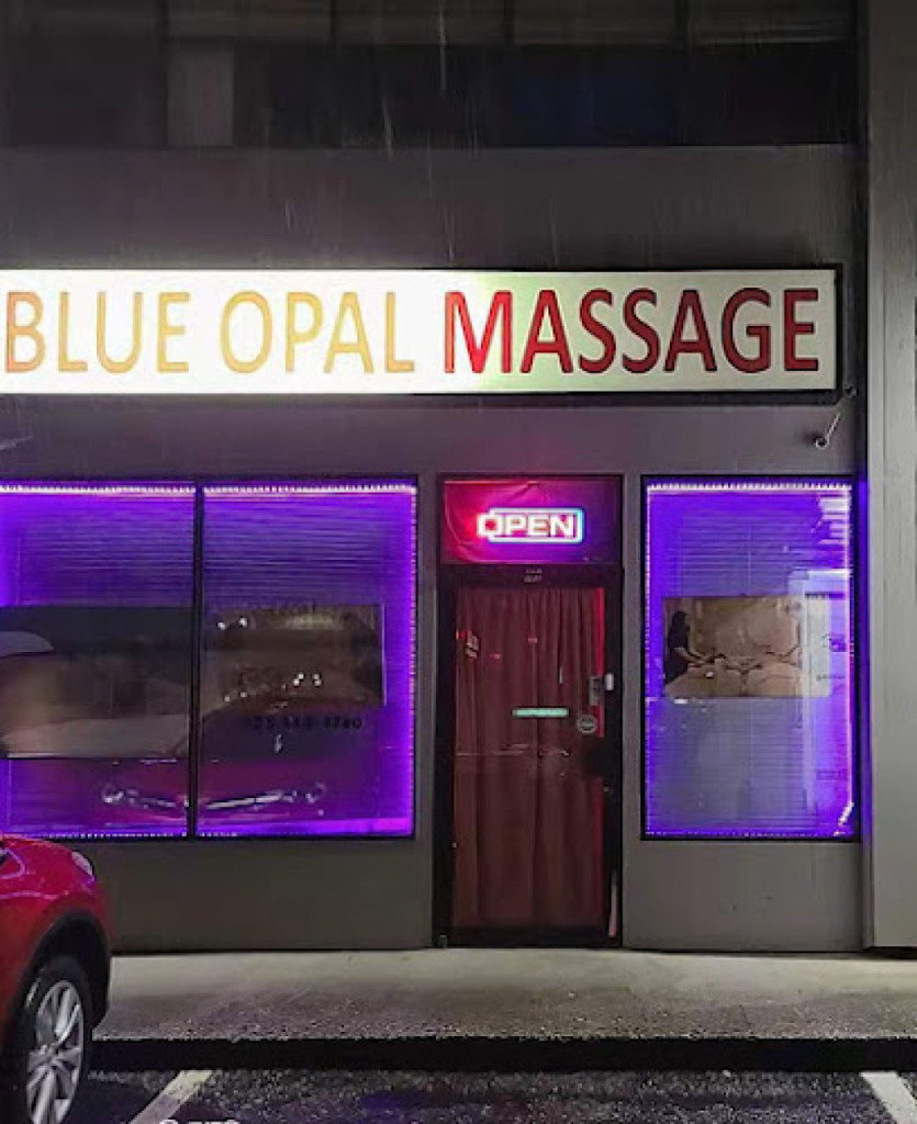 Asian Massage Blue Opal photo 1