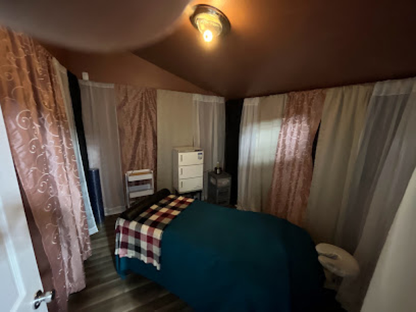 C N J Massage photo 1