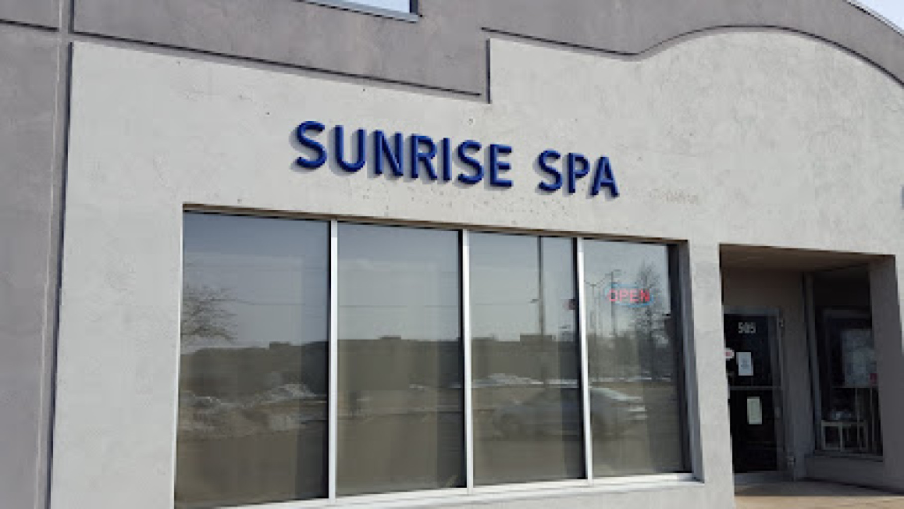 Sunrise spa photo 1