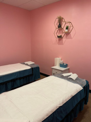 Sunny Spa listing photo