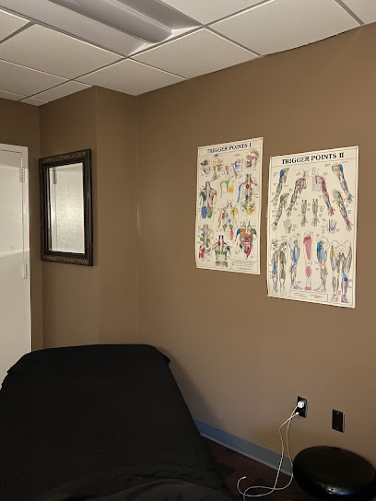 Crystal city massage photo 1