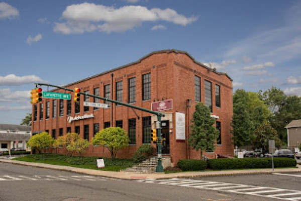 Five Corner Spa listing photo